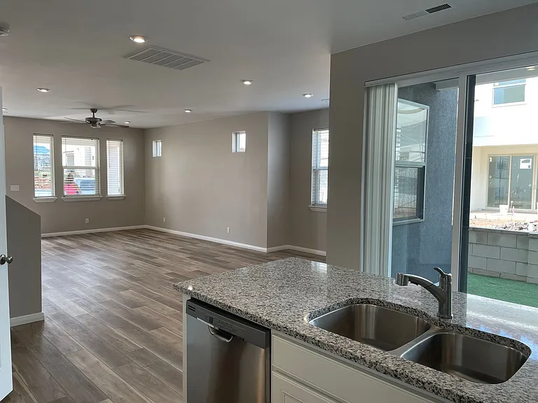 750 W Scarlet Hill Dr — Photo 8