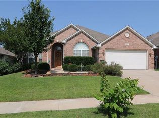 8637 Shadow Trace Dr, Fort Worth, TX 76244