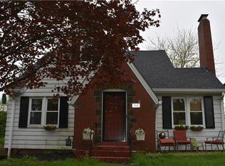 910 Woodlawn Rd, Steubenville, OH 43952
