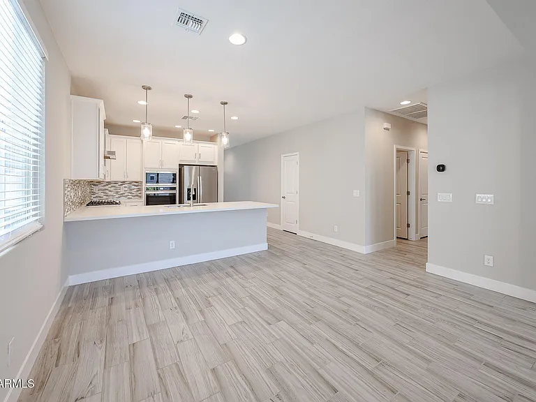 17333 W Pershing St — Photo 7