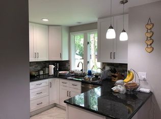 74 Weathervane Rd, Aston, PA 19014