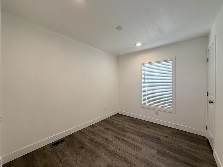 2060 N Center St #410 — Photo 15