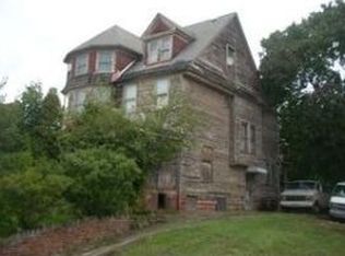 1827 E 75th St, Cleveland, OH 44103
