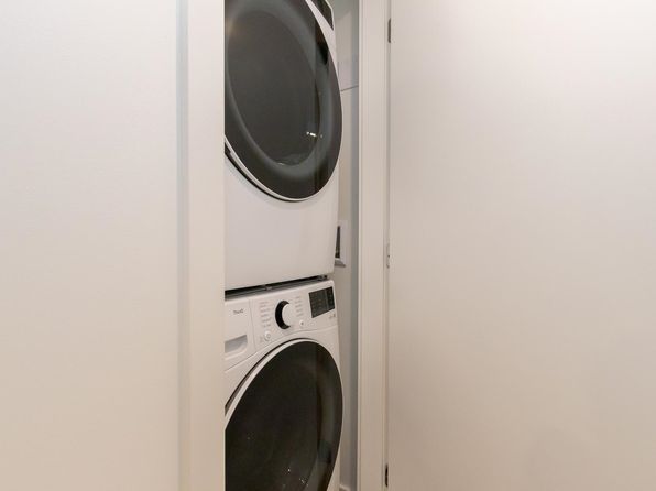 9675 King George Blvd #1505, Surrey, BC V3T 2V3