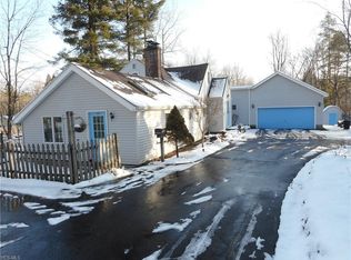 8977 Cedar Rd, Chesterland, OH 44026