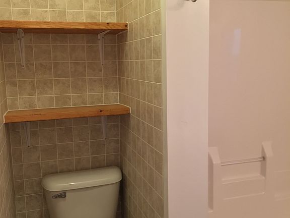 5th image of 1039 Pembrooke Ln
