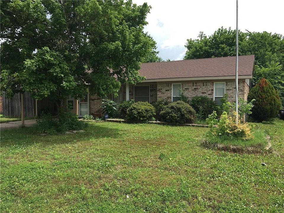 1st image of 317 Liza Ln