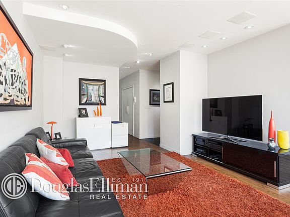 4th image of 155 E 34th St APT 20K