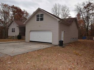 300 Trotter Rd, Grandview, TN 37337