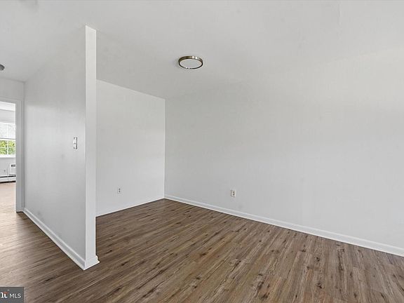 4th image of 4701 Pennell Rd