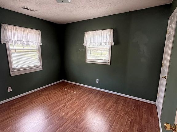 4th image of 3543 Wall Rd