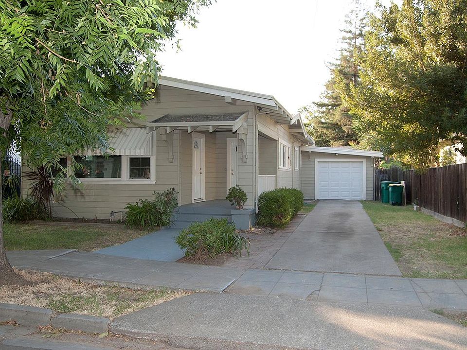 1st image of 215 E Monterey Ave