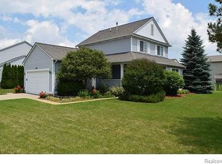 224 Apple Blossom Ct, Whitmore Lake, MI 48189