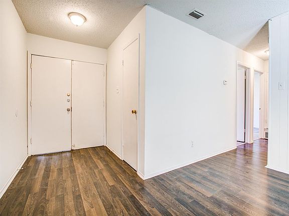 4th image of 1014 Foxe Basin Dr