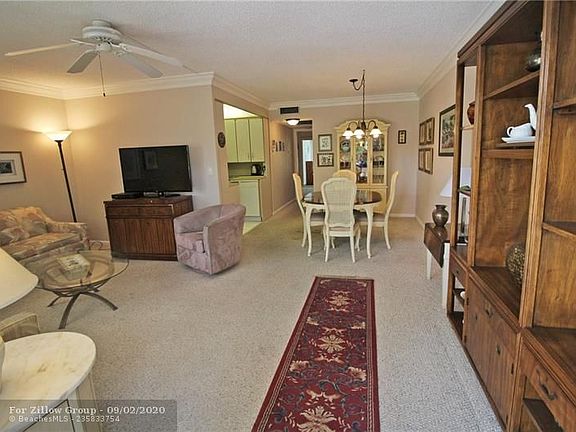 4th image of 226 Grantham Cir #B