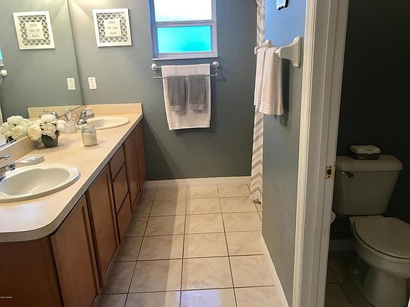 3rd image of 35 Rymshaw Dr