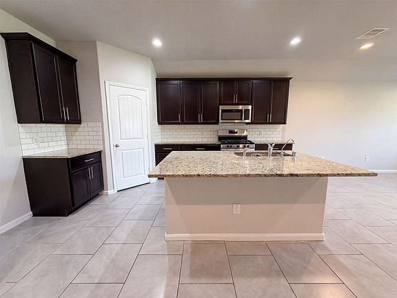 2nd image of 8322 Oakleaf Meadow Ct