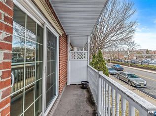 14 Rider Ct, Newark, NJ 07103