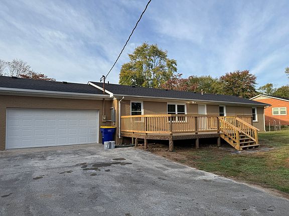 4th image of 516 Claremoor Ave