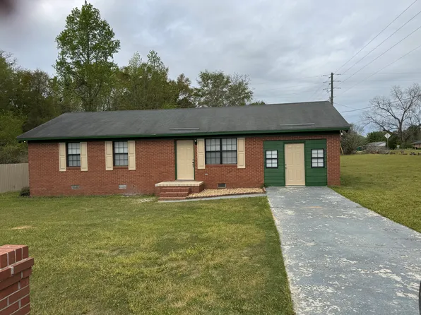 14 Flint Dr, Fort Valley, GA 31030