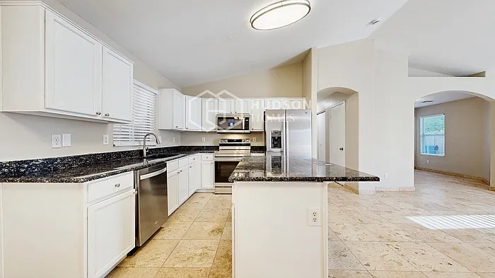 3259 E Kerry Ln — Photo 10