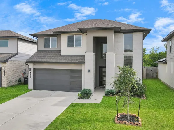 7722 Rainham Valley Ln, Richmond, TX 77407