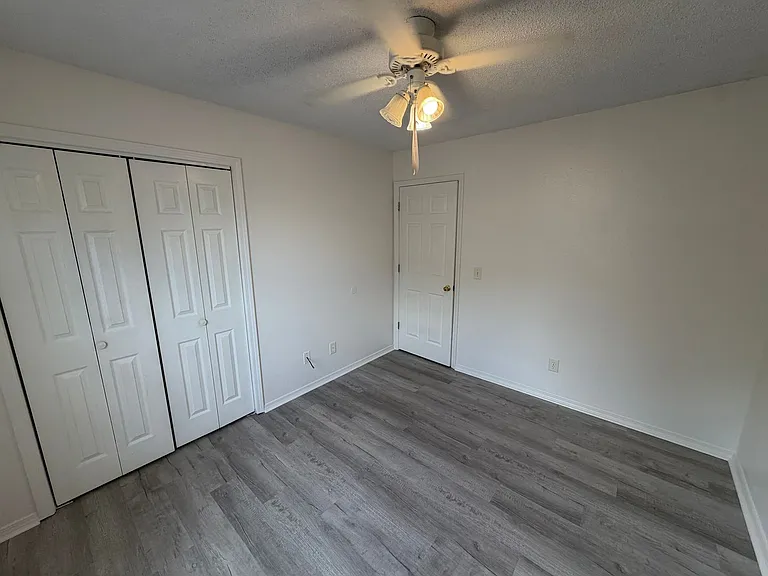 1272 N Tradition Ave — Photo 12
