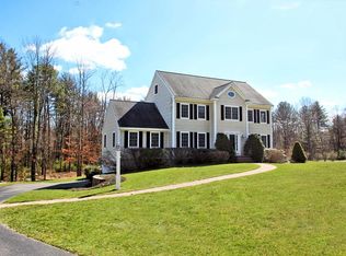 5 Lane Ten Acres Rd, Merrimac, MA 01860