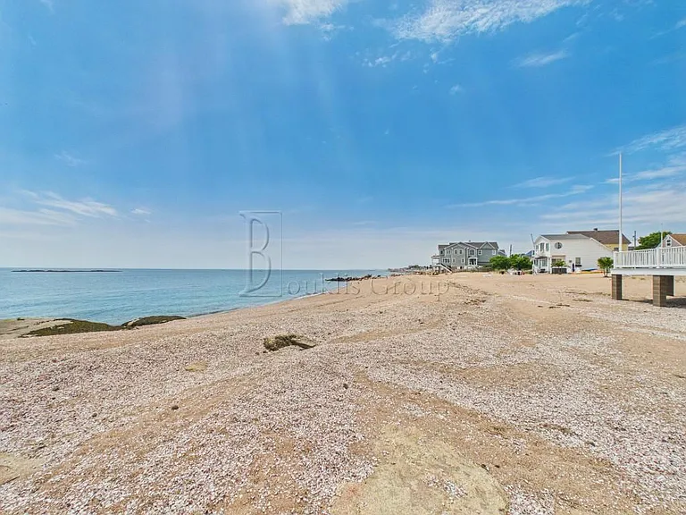 4 Cambridge Ct #1 — Photo 22