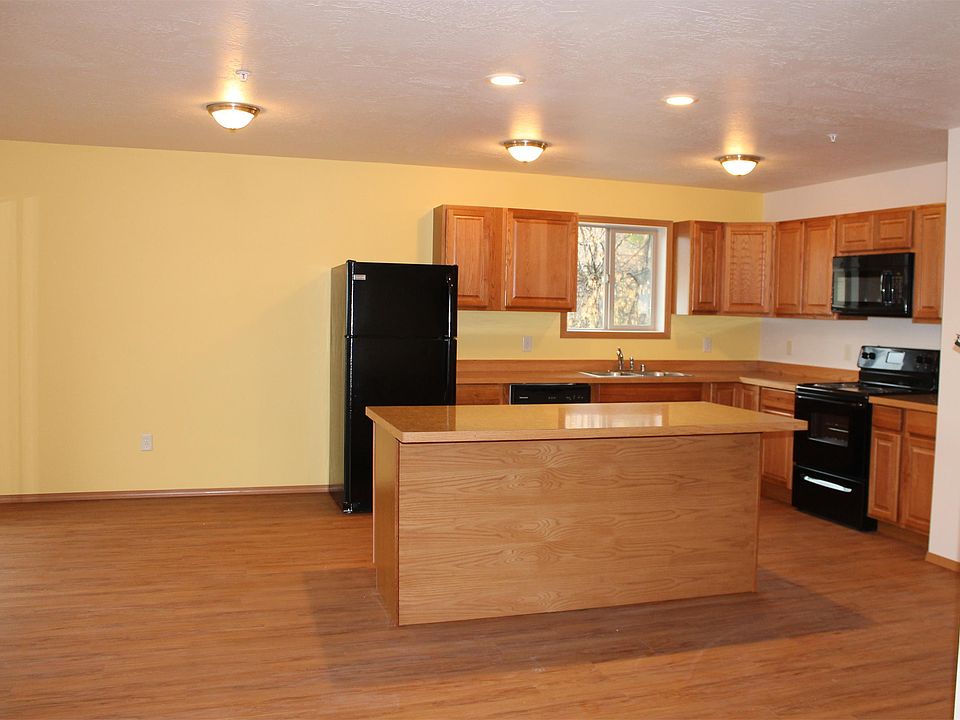 1st image of 1410 Worden Ave #10908999