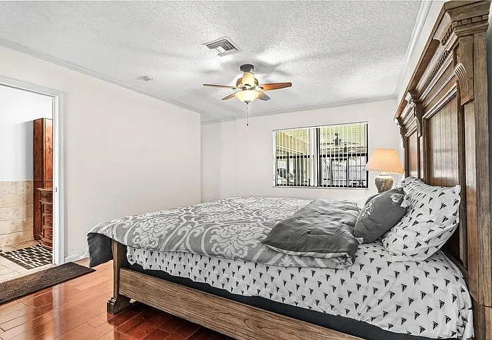 3 bed, 1850 sqft, $3,900 — Photo 4