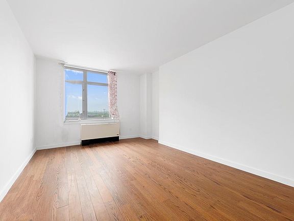 2nd image of 40-28 College Point Blvd #1109