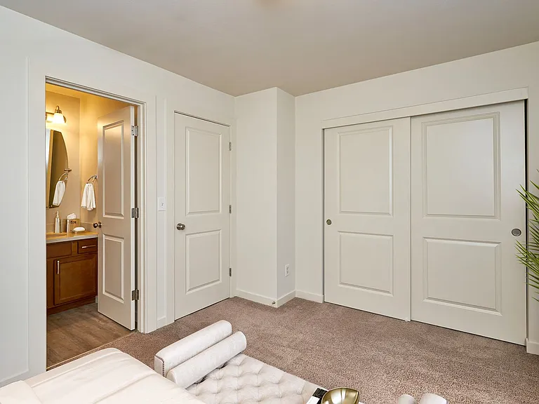 Sedona Townhomes — Photo 9