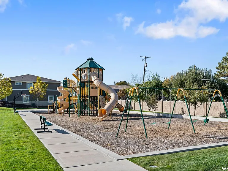 1752 W Pirgos Ln — Photo 24