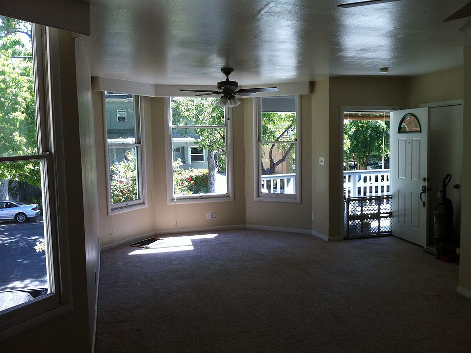 Building Photo 3