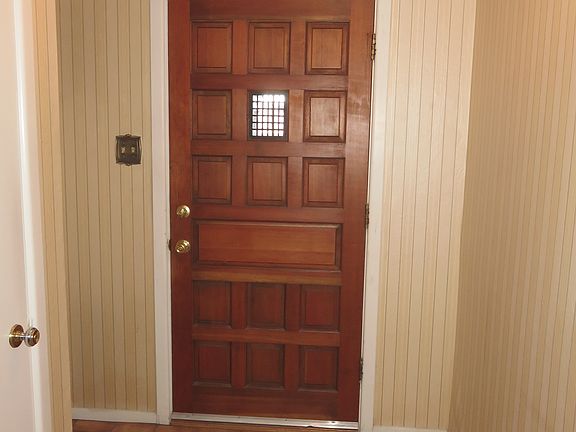 2nd image of 3805 N Sunset Ave