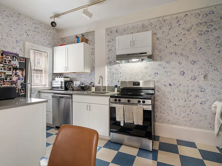 20 Temple St #1 — Photo 9