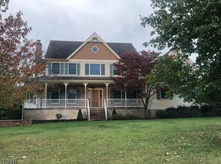 8 Daltrui Dr, Hillsborough, NJ 08844