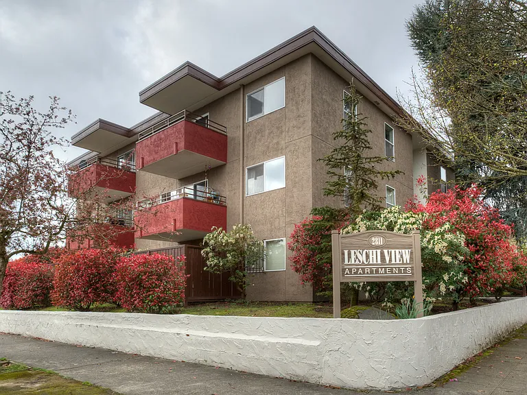 Leschi View Apartments — Photo 1