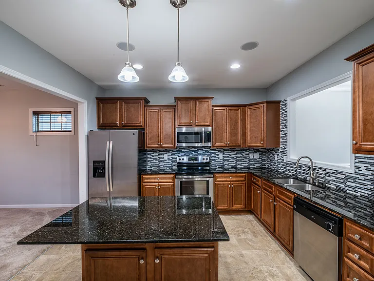 808 Derby Downs Ct — Photo 4