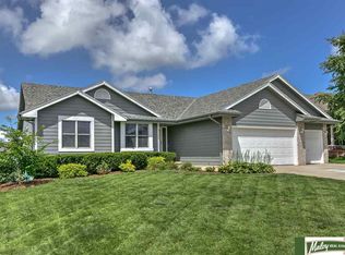 21206 Schofield Dr, Gretna, NE 68028