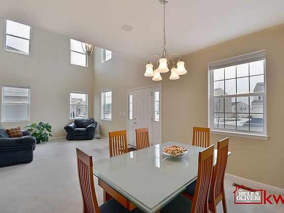 5th image of 865 Singing Hills Dr