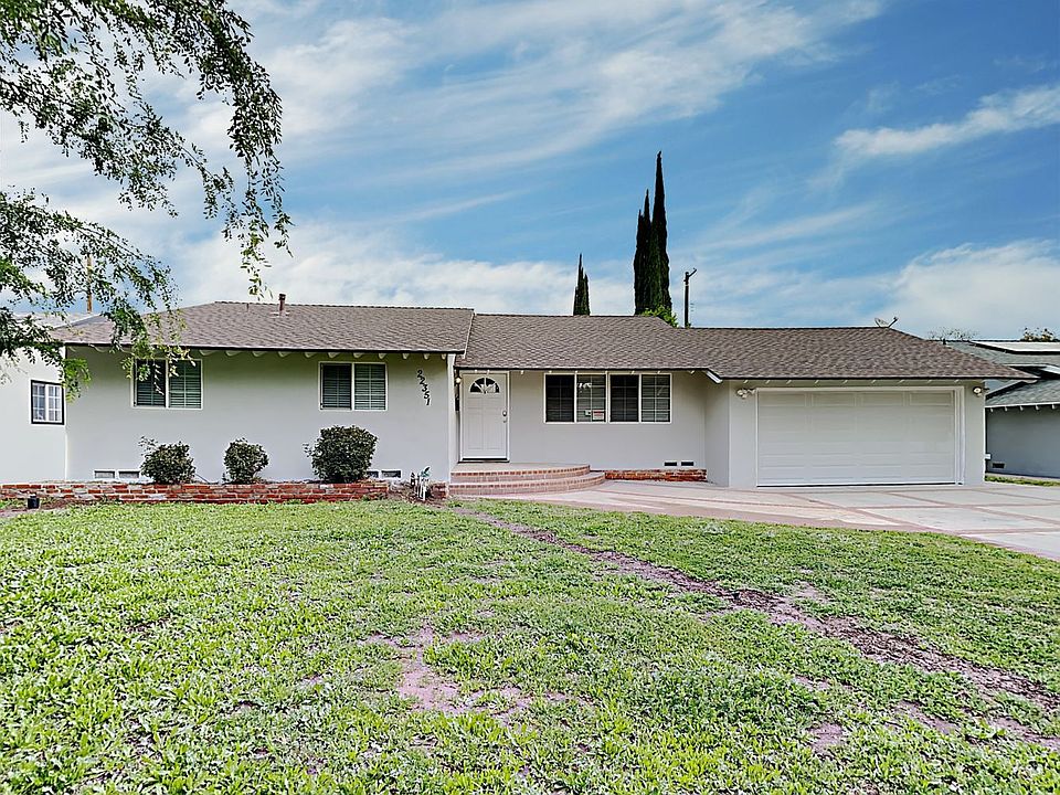 1st image of 22351 Cantara St