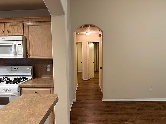 5th image of 10214 Mills Run Dr