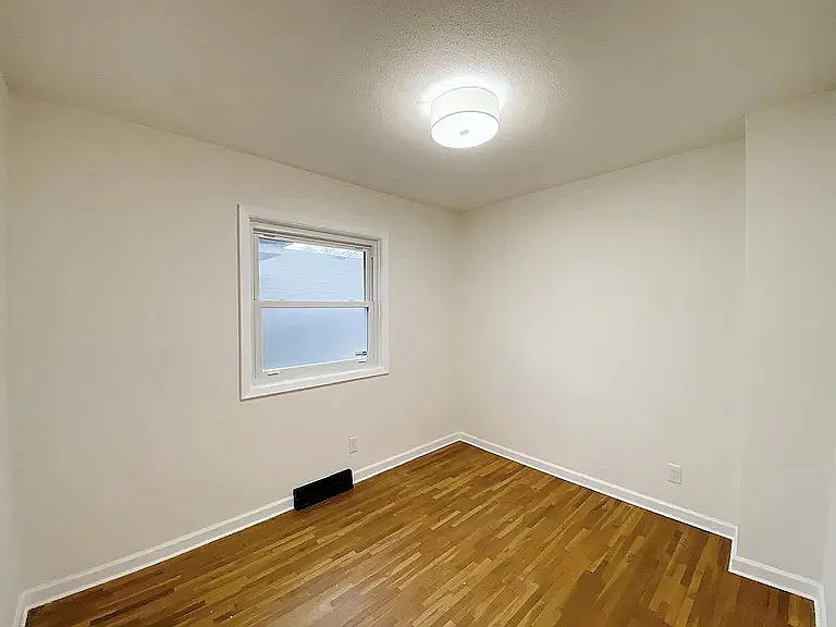 3046 Buchanan St NE — Photo 14