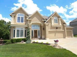 1044 NE Serenity Cir, Lees Summit, MO 64064