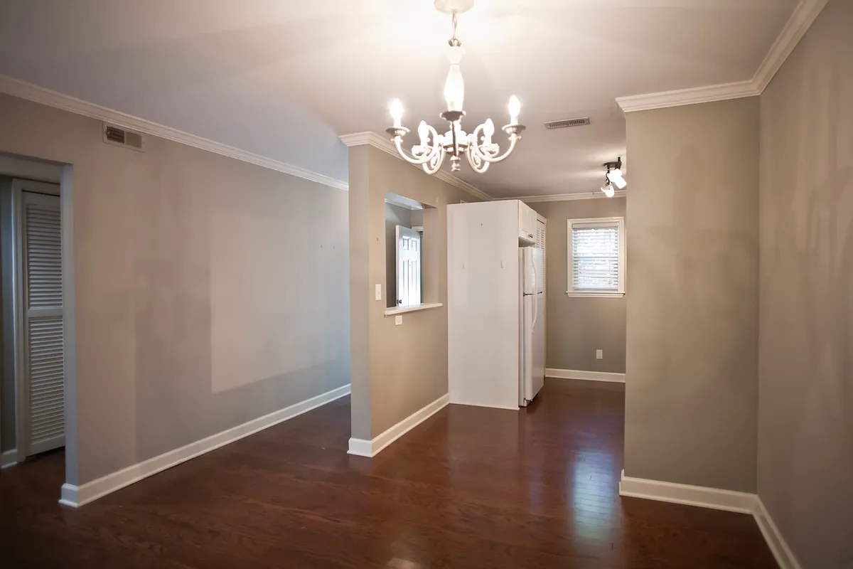 Building Photo - 1513 E Franklin St #D137
