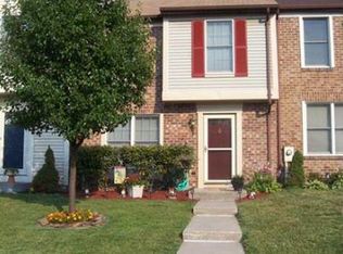 13 Robin Ridge Ct, Parkville, MD 21234