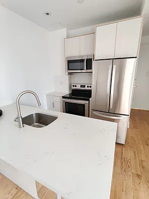 Rented by Signature Property Realty | media 8