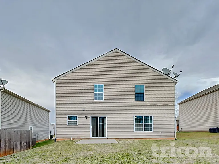 6931 Savannah Springs Dr — Photo 16